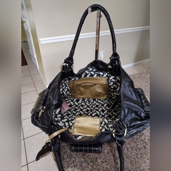 Juicy Couture Leather Black Shoulder Bag - Picture 3 of 17